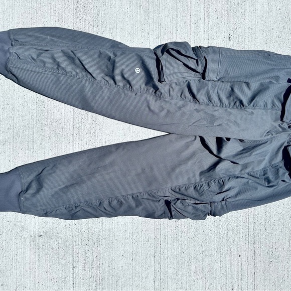 Lululemon dance studio Men's Gray Cargo Pants M - Picture 3 of 3